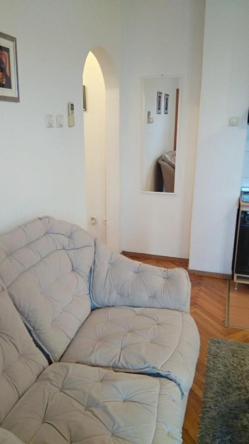 Jovana'S Apartment Novi Sad Luaran gambar