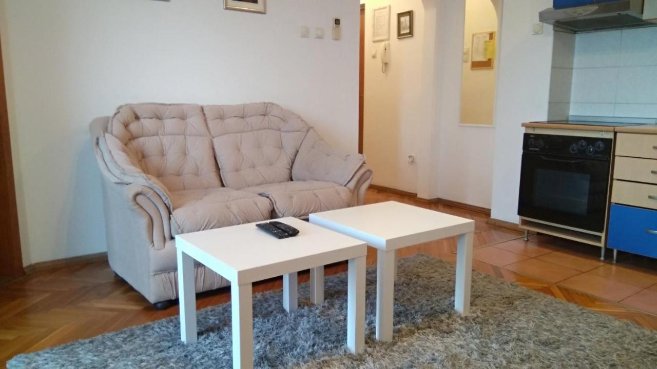 Jovana'S Apartment Novi Sad Luaran gambar