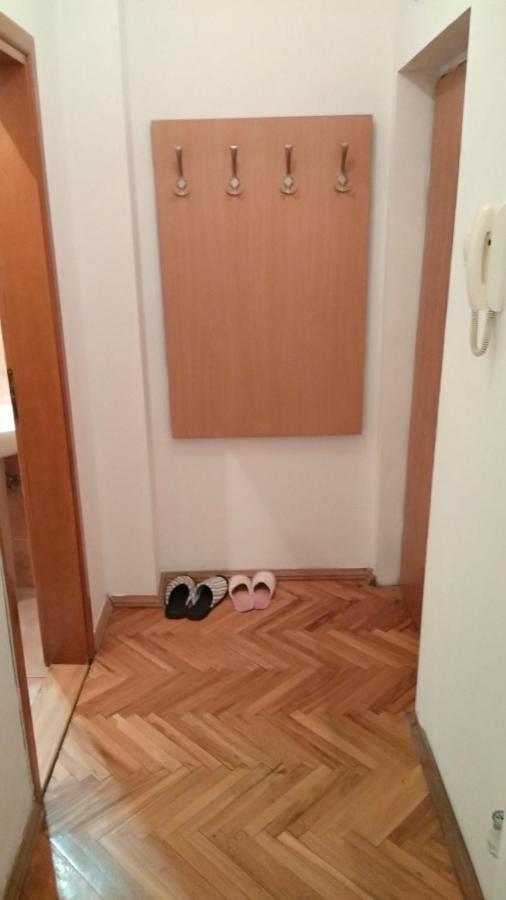 Jovana'S Apartment Novi Sad Luaran gambar
